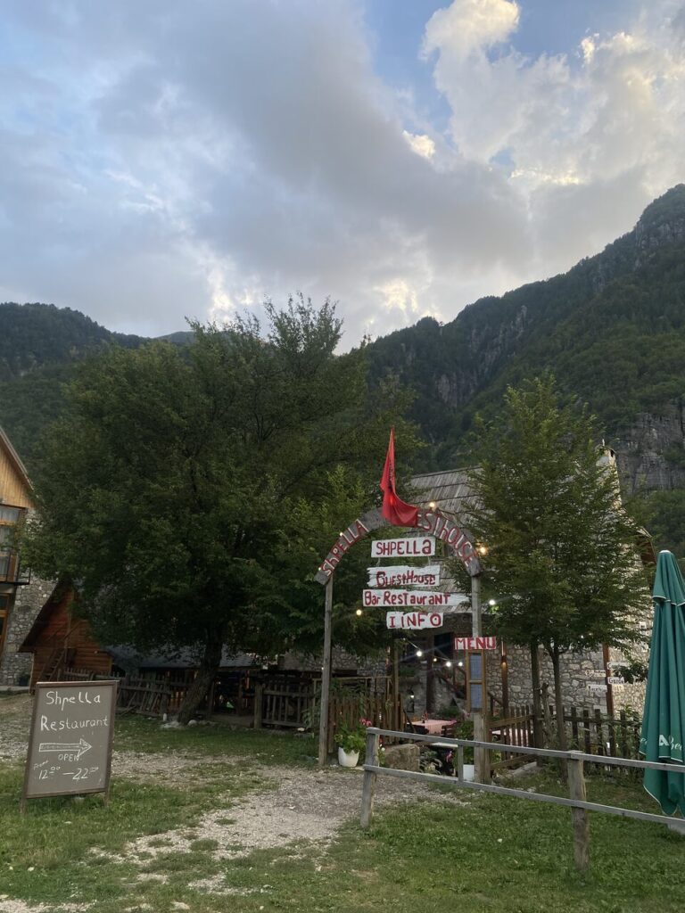 Restauracja w Theth