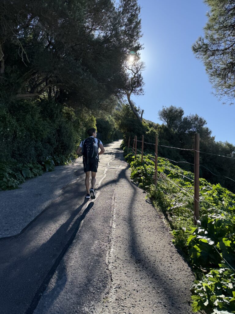 Droga na Skale Gibraltarskiej, słońce góry asfalt, Gibraltar
